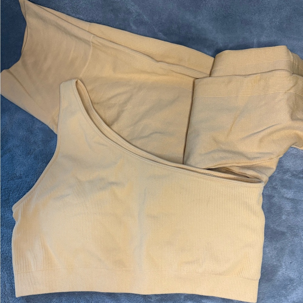 Yellow ribbed One-Shoulder bra and Pants Set activewear